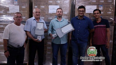 2.569 lâmpadas de LED para Juara e recursos para continuação da pavimentação do Cruzeiro do Sul